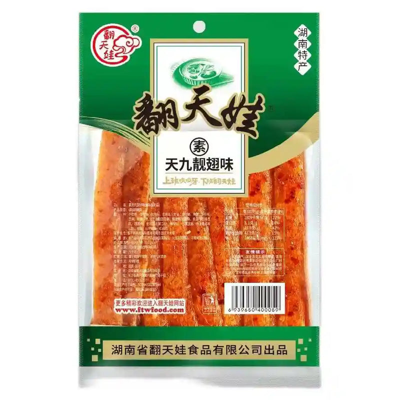 翻天娃 辣条 天九靓翅味 136克 /Gluten Streifen scharf Hähnchenflügel Geschmack 136g