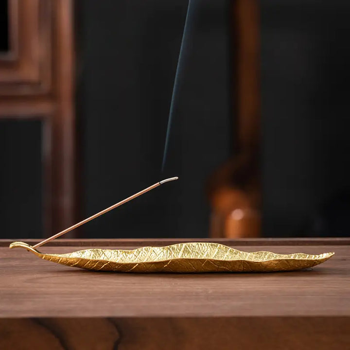 熏香支架 金黄色菩提叶 金属叶形香炉 / Bodhi-Blatt-Räucherstäbchenhalter Eleganter Goldgelber Metall-Räucherstäbchenhalter mit Blattdesign 1pc