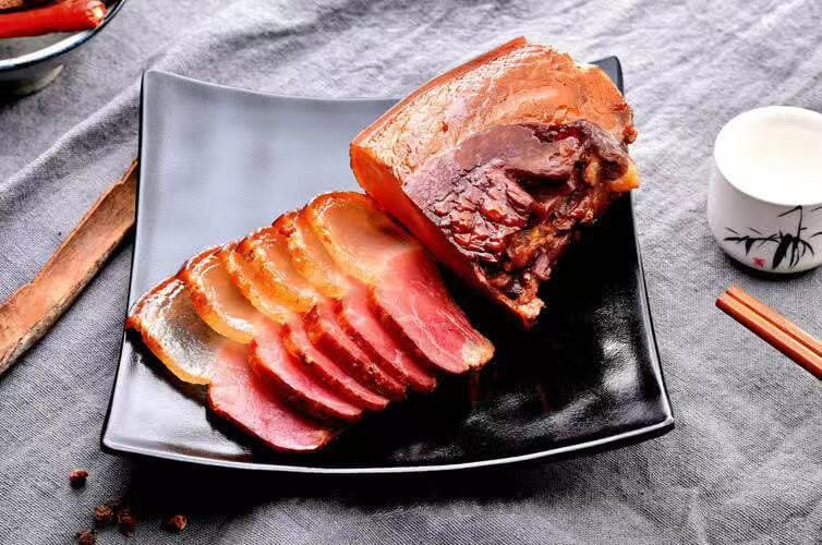 冰冻-Tiefgefroren 腊味居 广式腊肉 300克 /Pökelfleisch Kanton Art 300g LAWEIJU