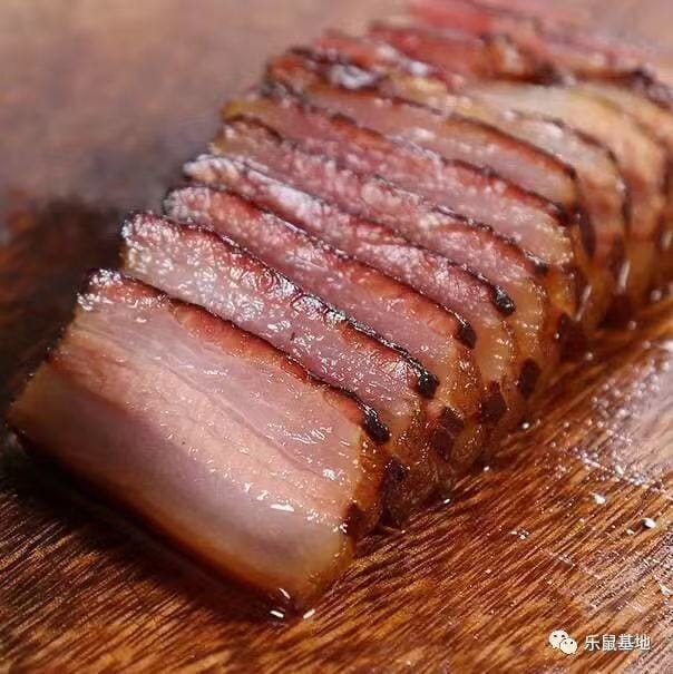 冰冻-Tiefgefroren 腊味居 湖北腊肉 300克 /Pökelfleisch Hubei 300g LAWEIJU
